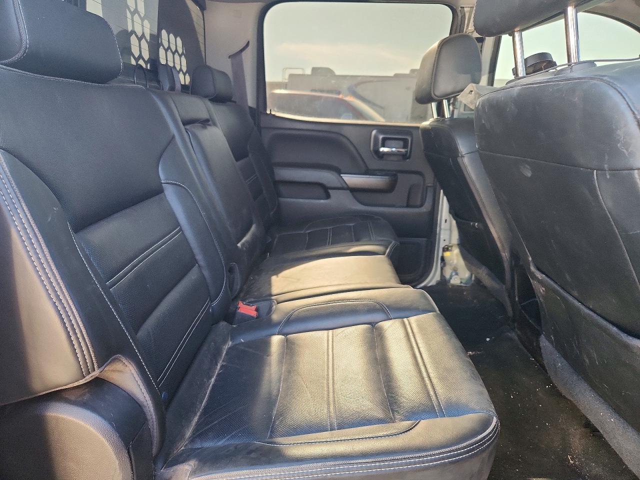 2017 GMC SIERRA K3500 DENALI photo 19
