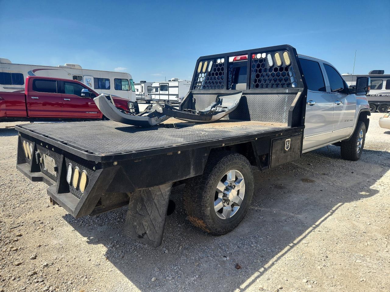 2017 GMC SIERRA K3500 DENALI photo 5