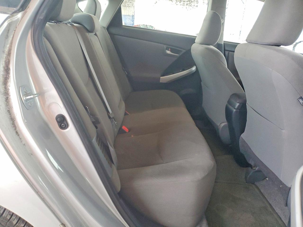 2015 TOYOTA PRIUS TWO photo 10