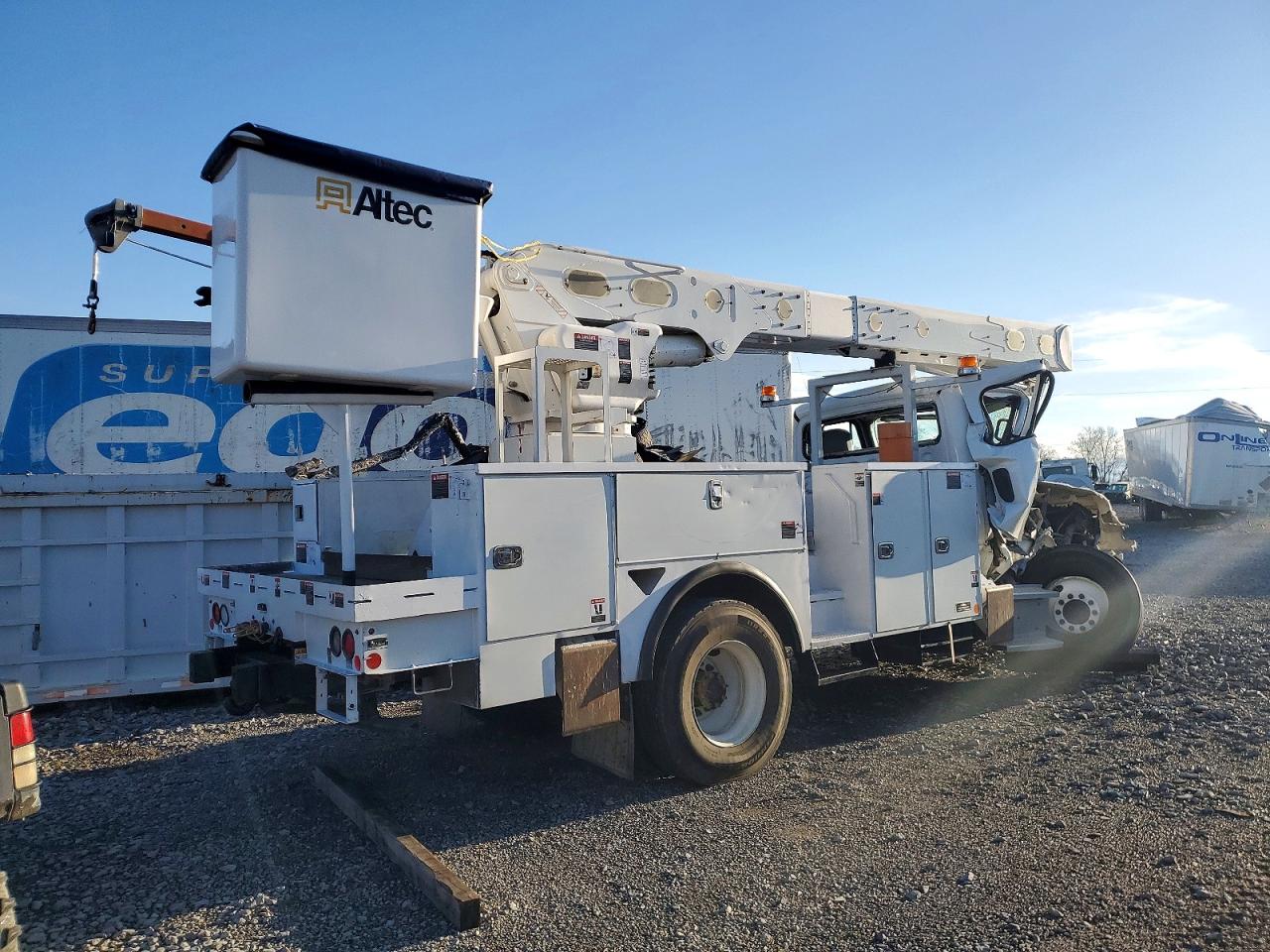 2018 FREIGHTLINER BUSINESS CLASS M2 BUCKET TRUCK photo 4