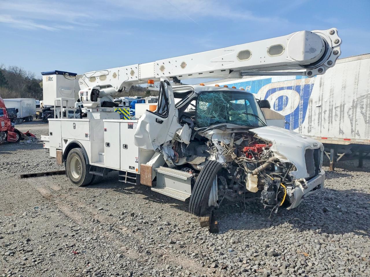 2018 FREIGHTLINER M2