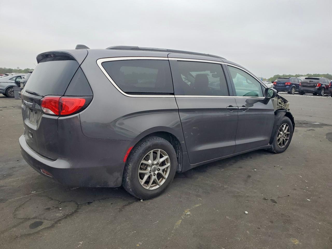 2021 CHRYSLER VOYAGER LXI photo 5
