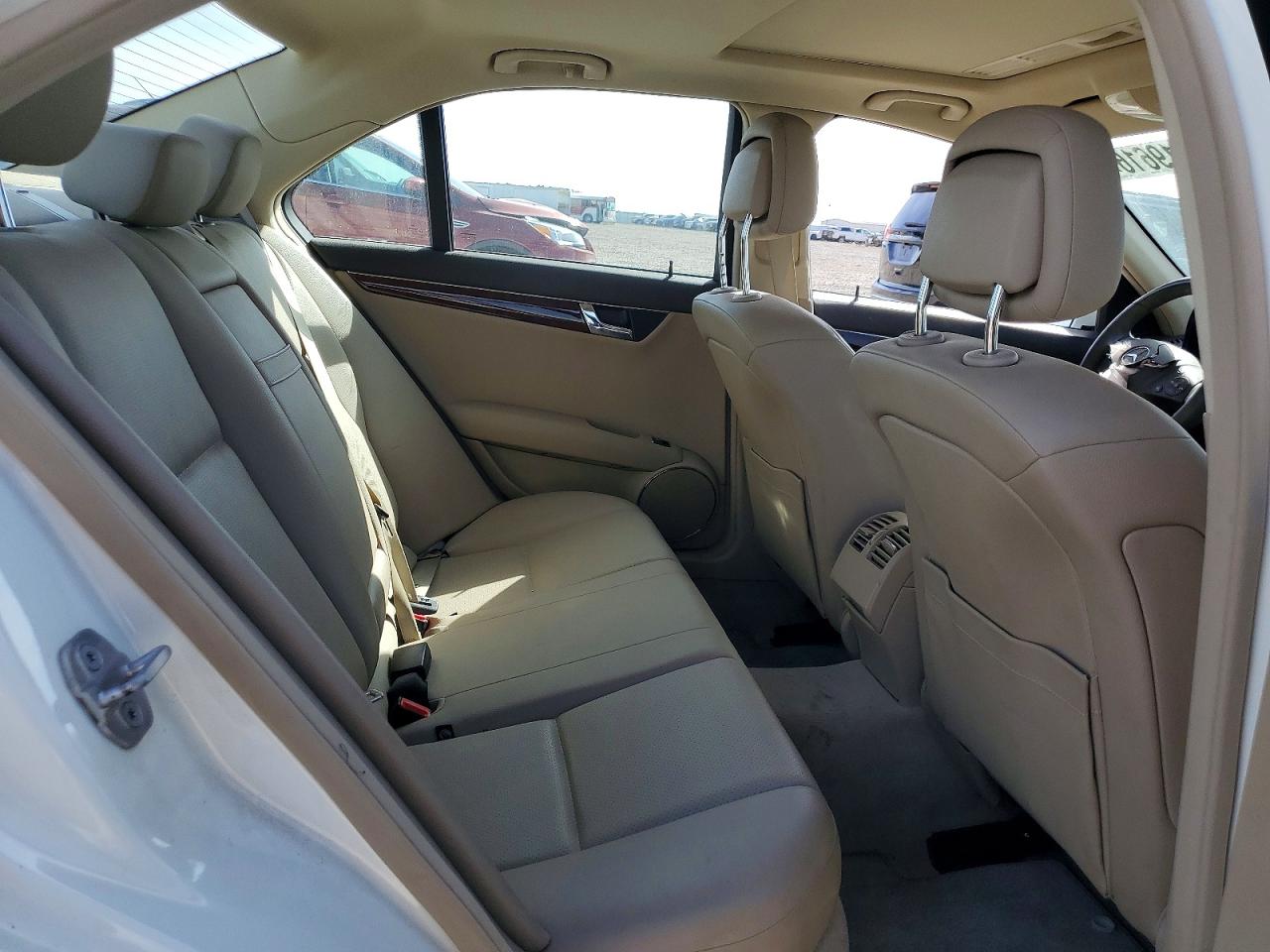 2011 MERCEDES-BENZ C 300 photo 10