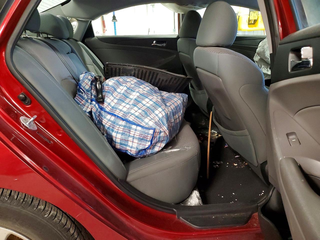 2014 HYUNDAI SONATA GLS photo 28