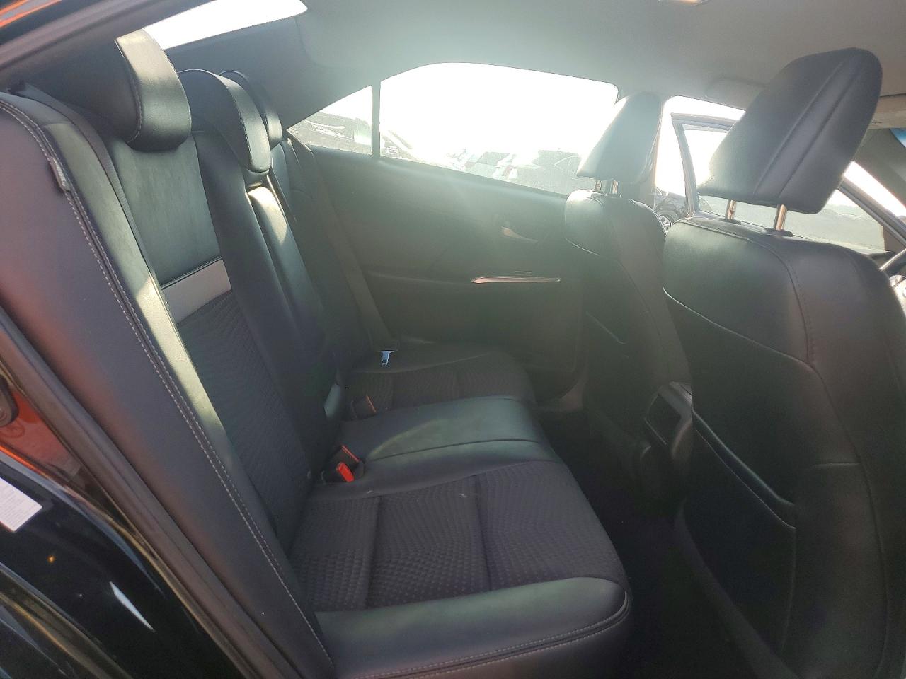 2014 TOYOTA CAMRY SE photo 4