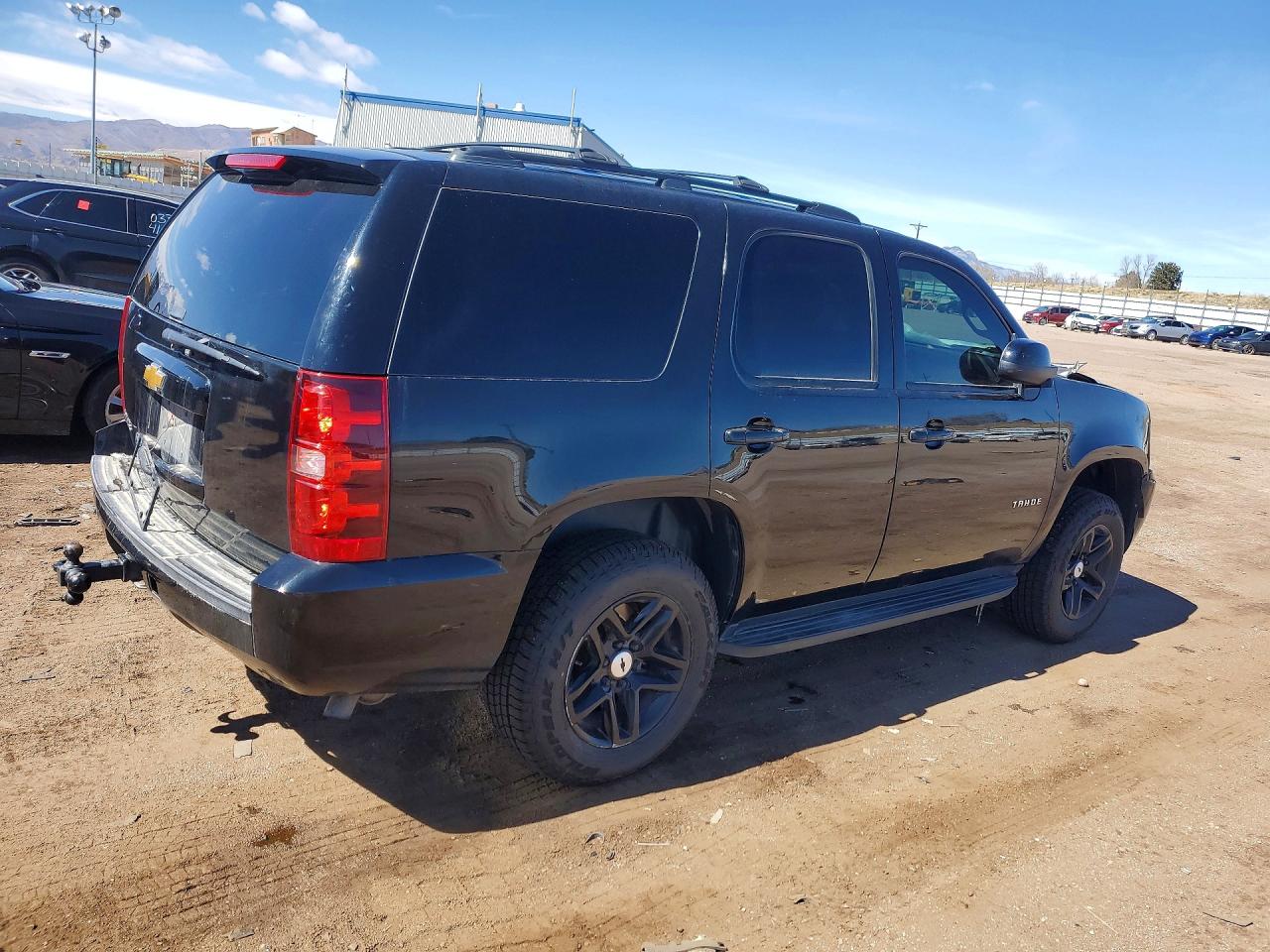 2011 CHEVROLET TAHOE C1500 LS photo 3