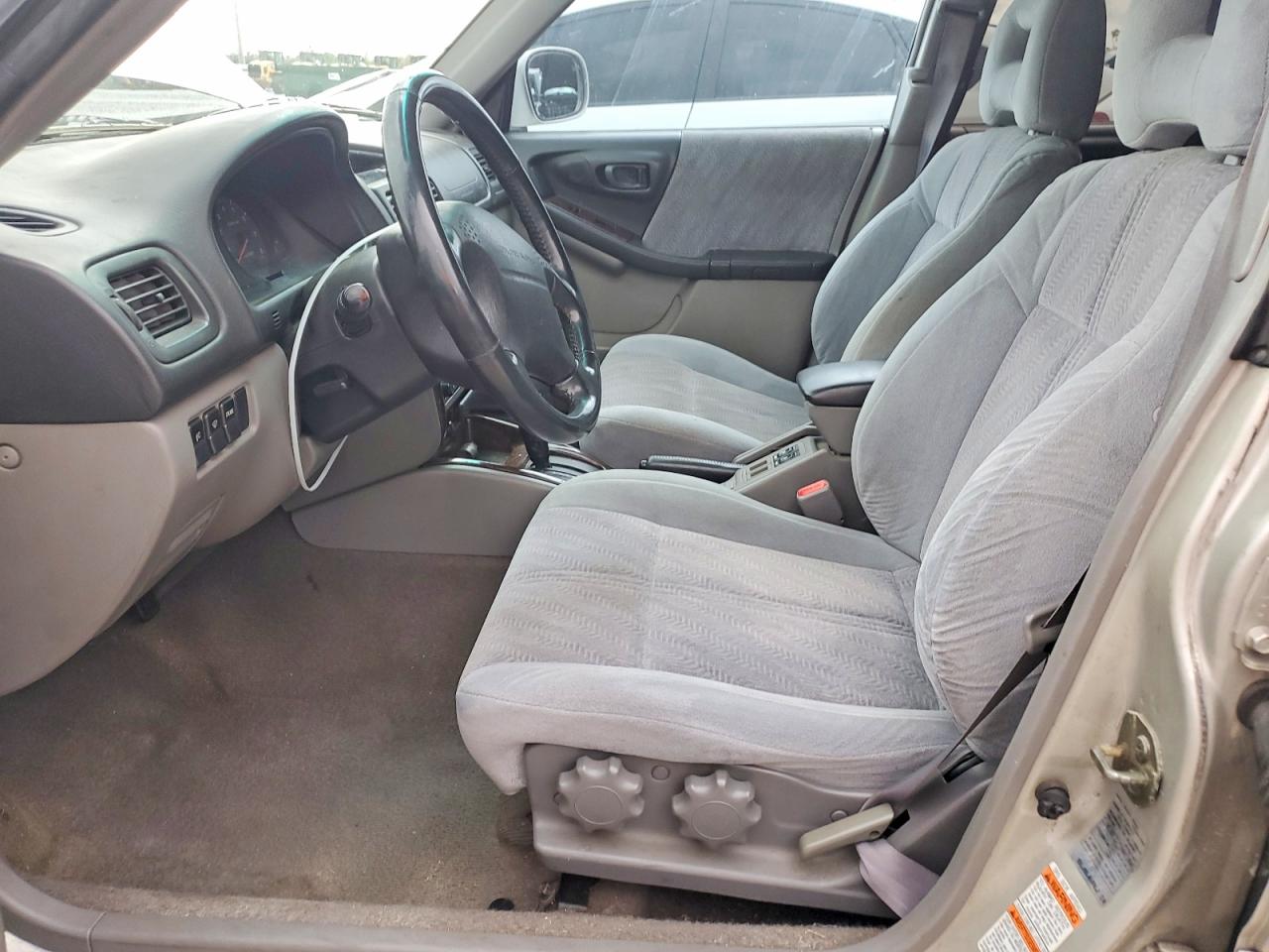 2001 SUBARU FORESTER S photo 13