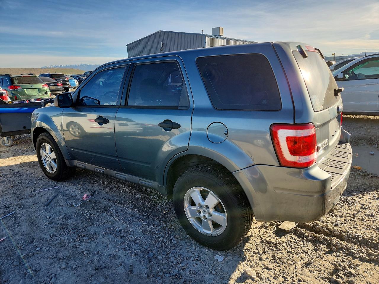 2010 FORD ESCAPE XLS photo 2