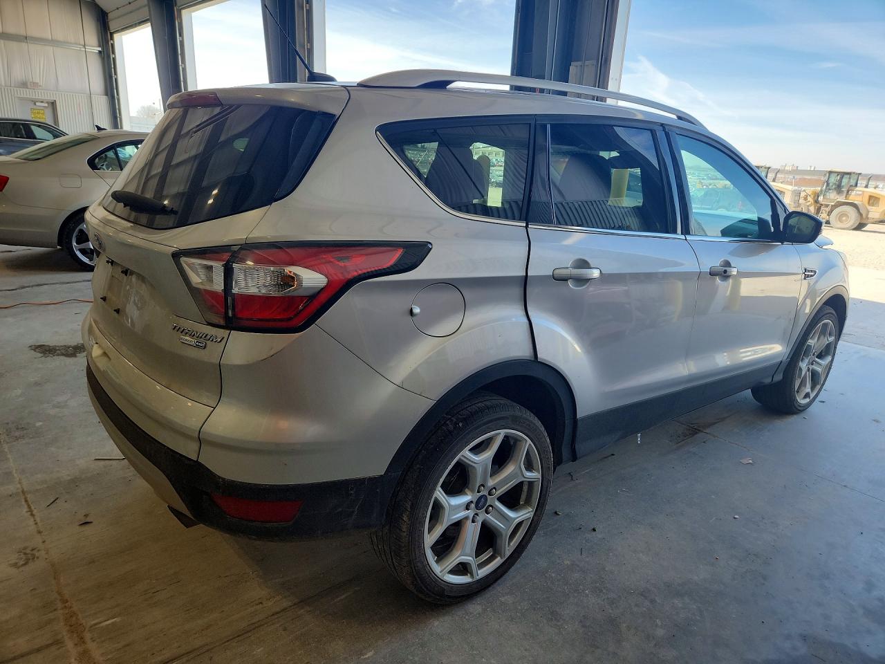 2017 FORD ESCAPE TITANIUM photo 5