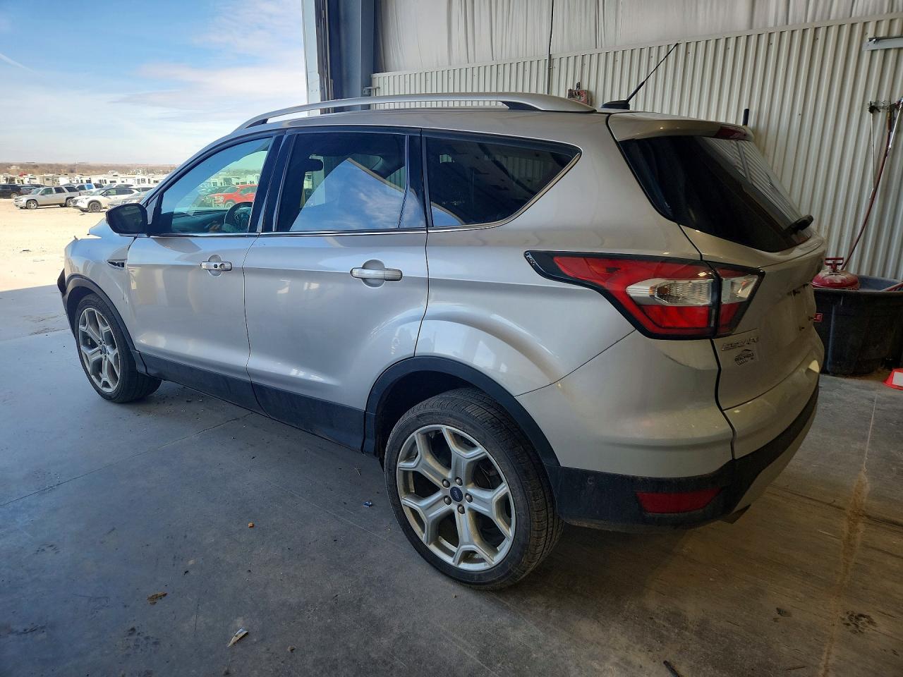 2017 FORD ESCAPE TITANIUM photo 3
