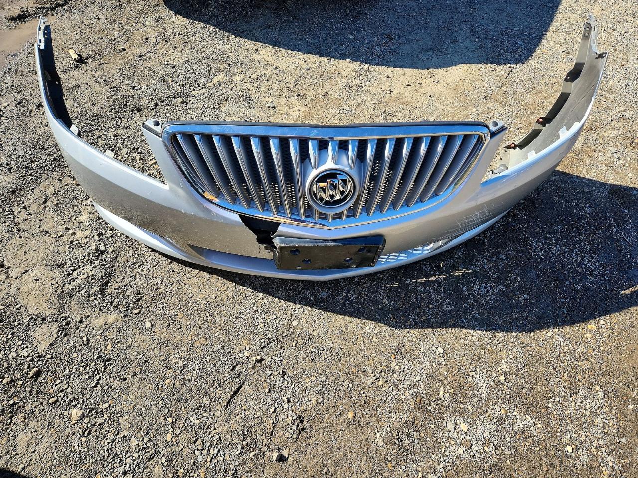 2010 BUICK LACROSSE CXS photo 23