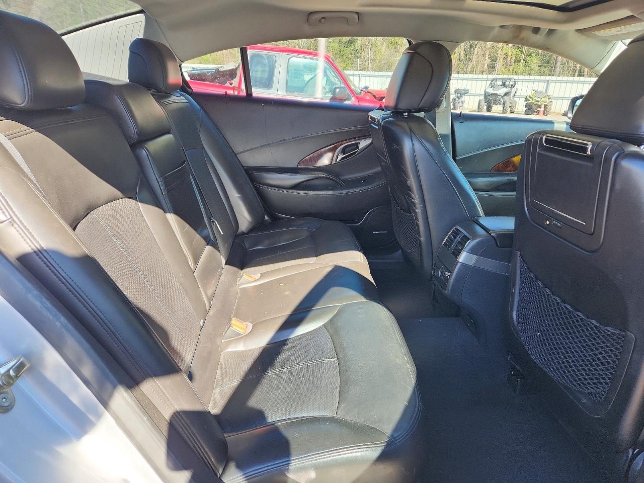 2010 BUICK LACROSSE CXS photo 19