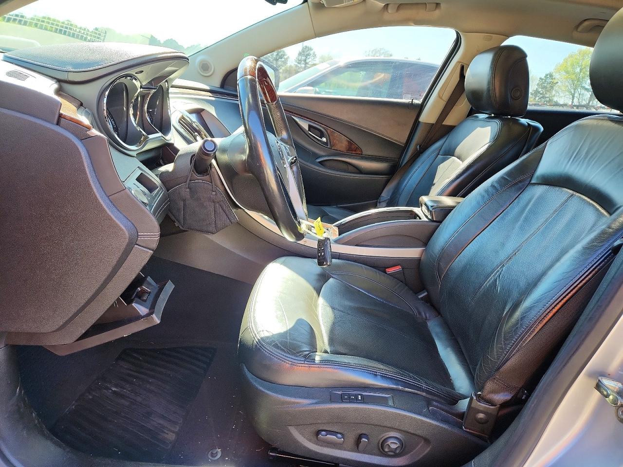 2010 BUICK LACROSSE CXS photo 13