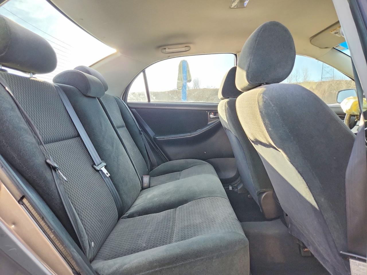 2005 TOYOTA COROLLA S photo 19