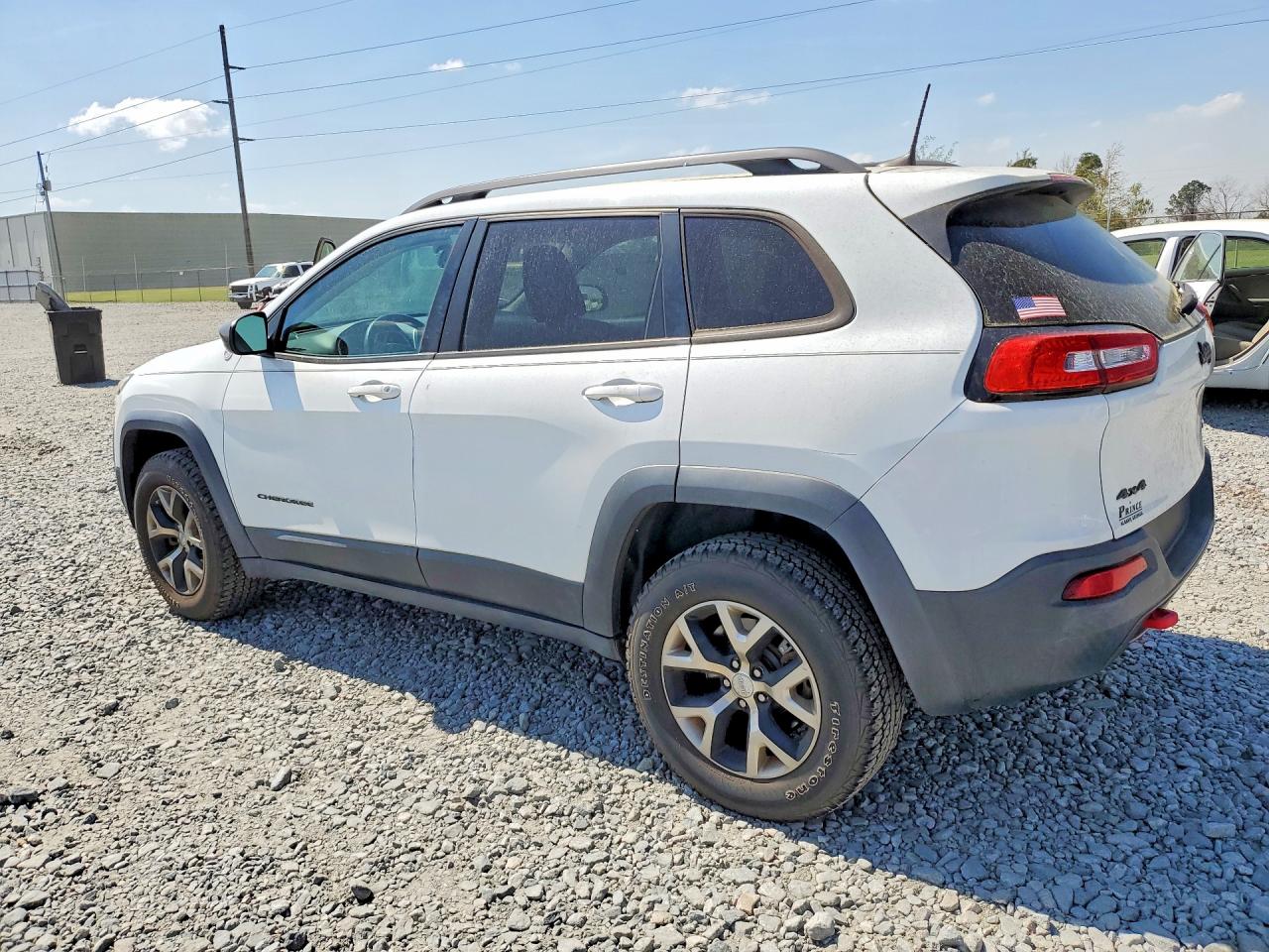 2016 JEEP CHEROKEE TRAILHAWK photo 4