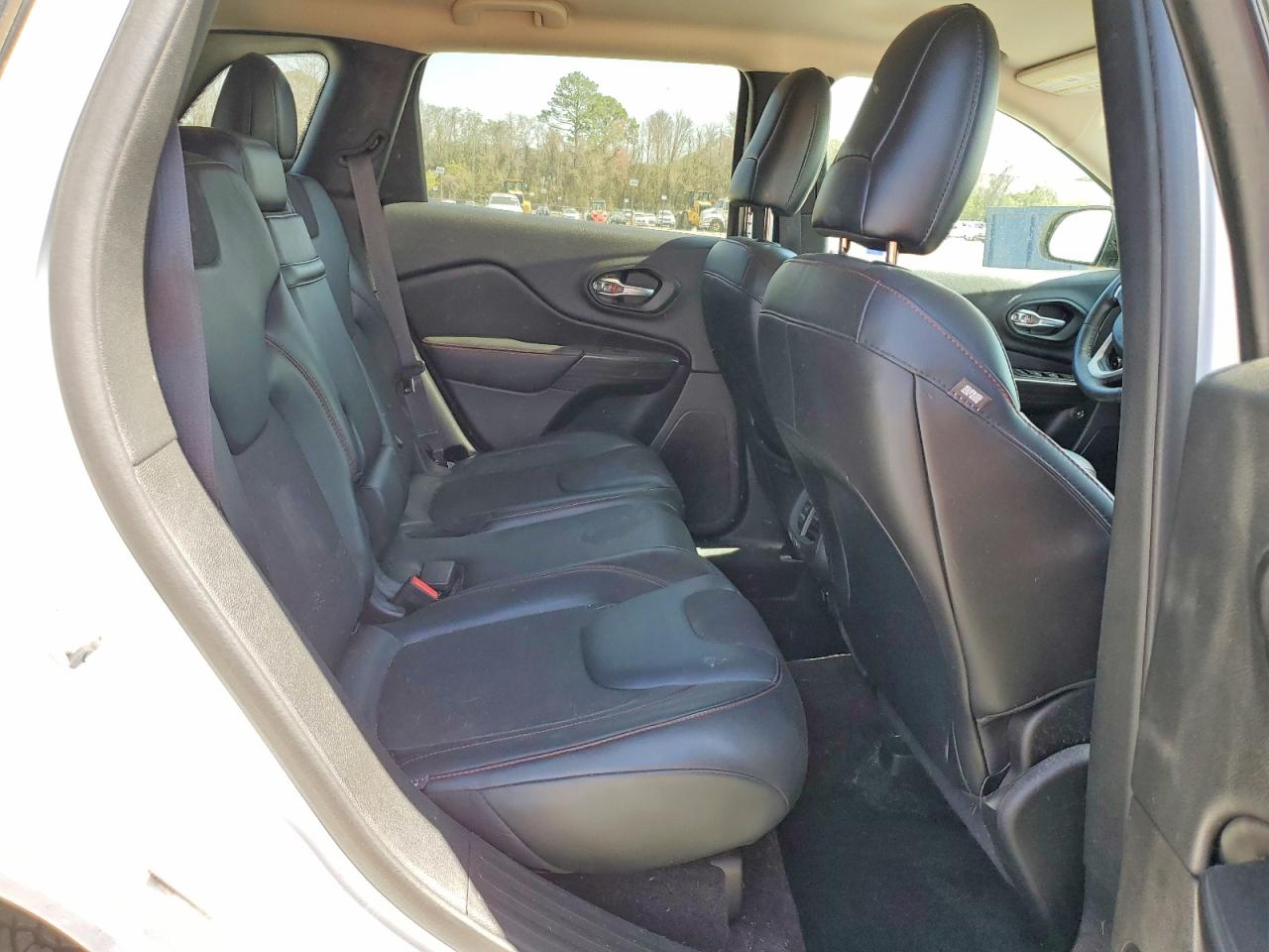 2016 JEEP CHEROKEE TRAILHAWK photo 31