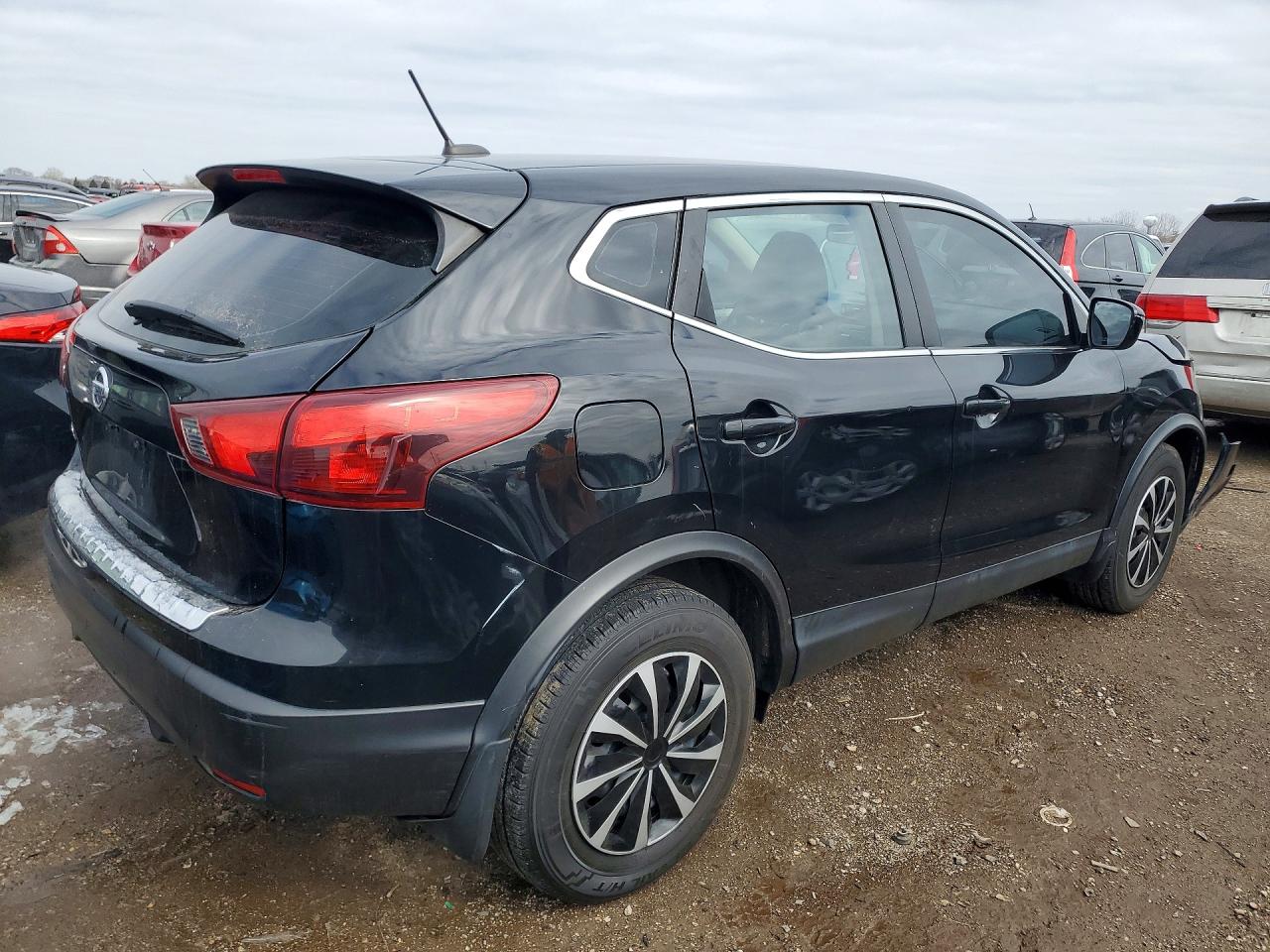 2018 NISSAN ROGUE SPORT S photo 5