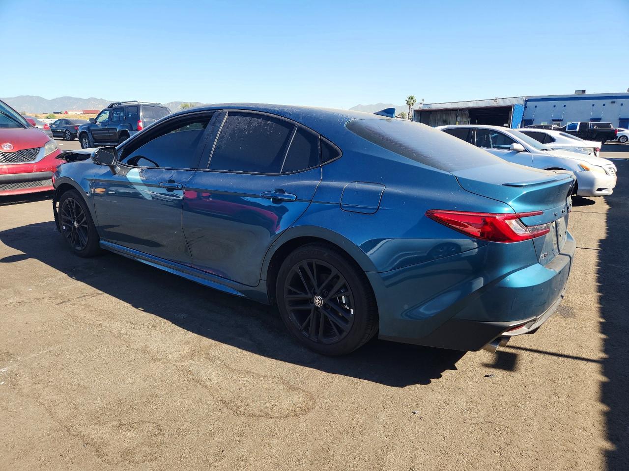 2025 TOYOTA CAMRY SE photo 2