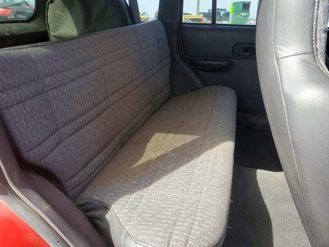 2001 JEEP CHEROKEE SPORT photo 21