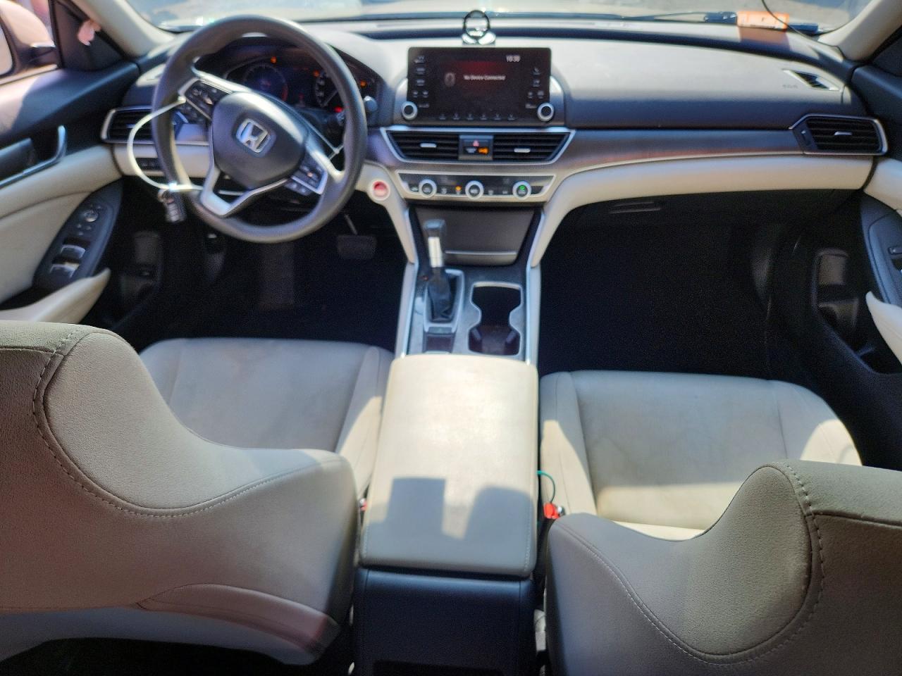 2018 HONDA ACCORD LX photo 8