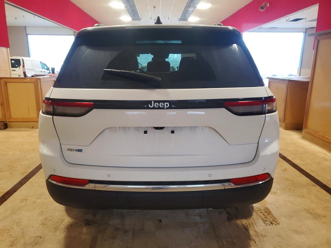 2024 JEEP GRAND CHEROKEE LIMITED 4XE photo 11