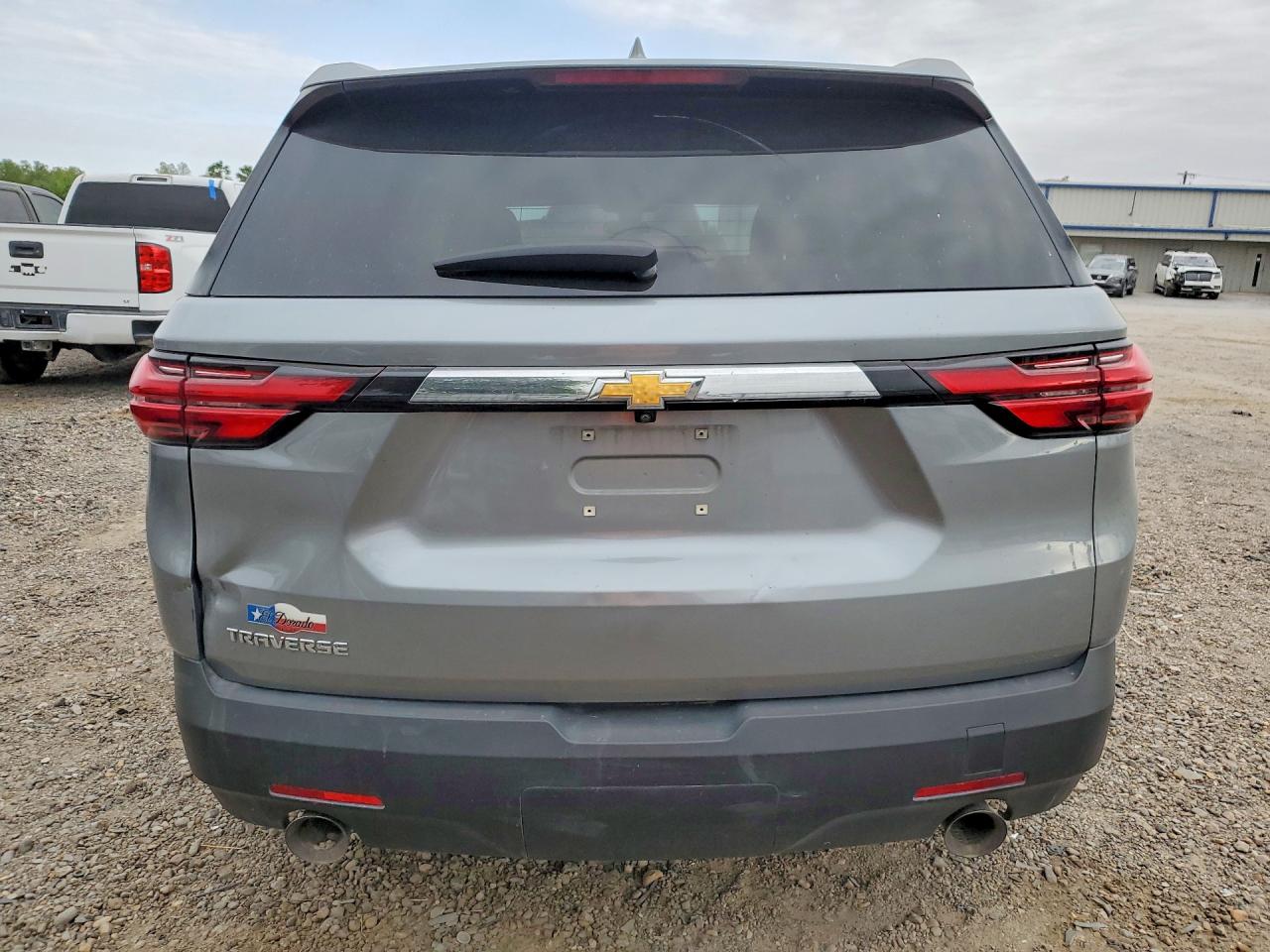 2023 CHEVROLET TRAVERSE LS photo 16