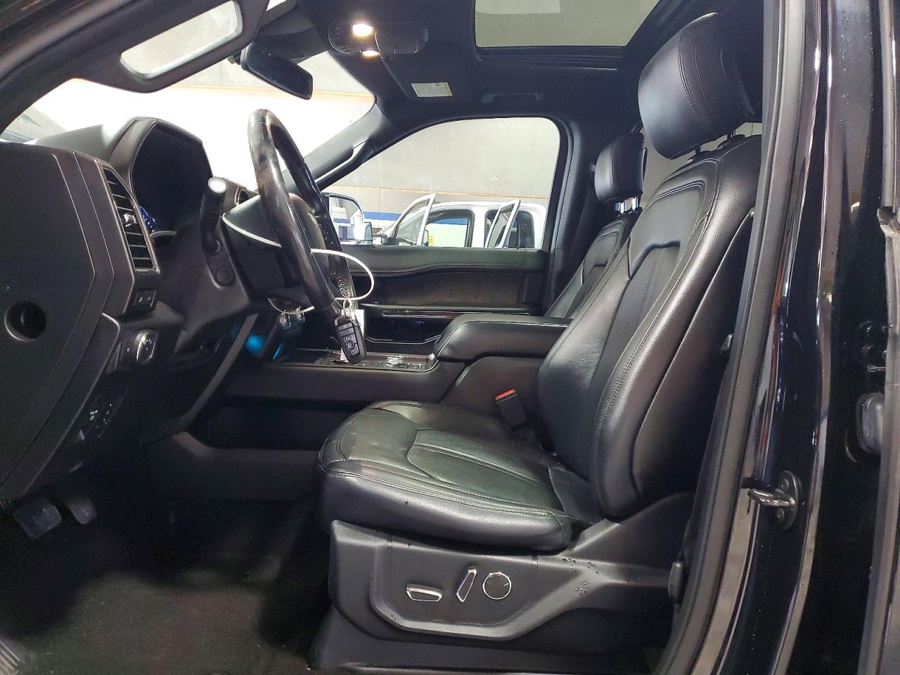 2019 FORD EXPEDITION photo 19