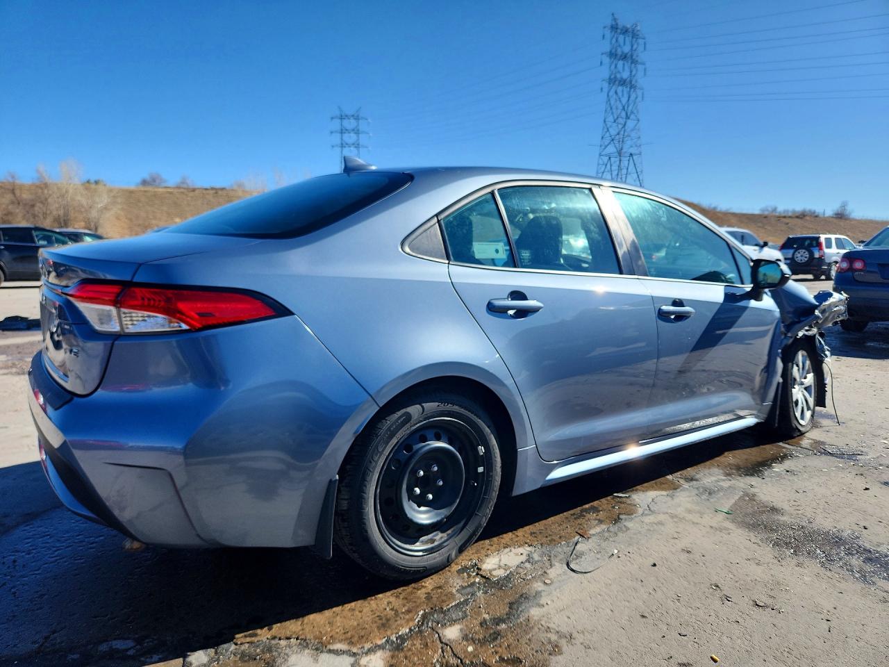 2021 TOYOTA COROLLA LE photo 3