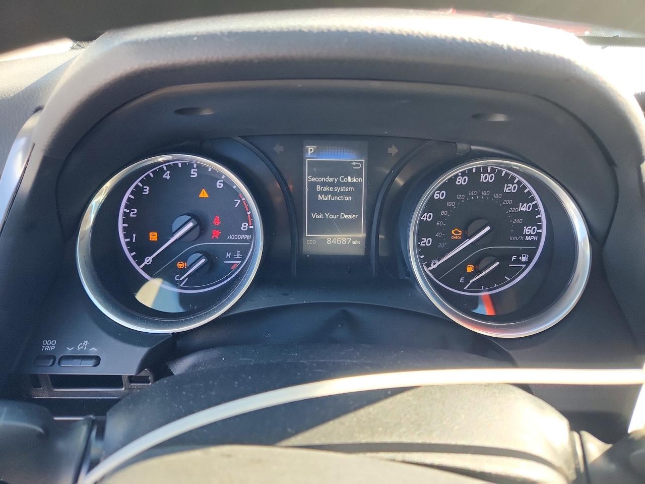2020 TOYOTA CAMRY LE photo 9