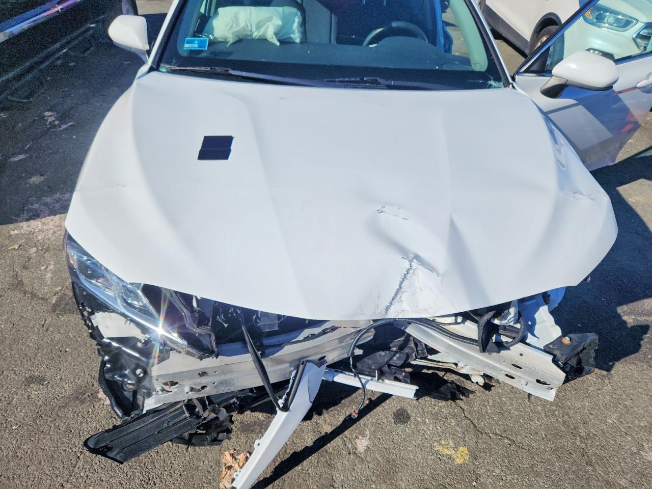 2020 TOYOTA CAMRY LE photo 11
