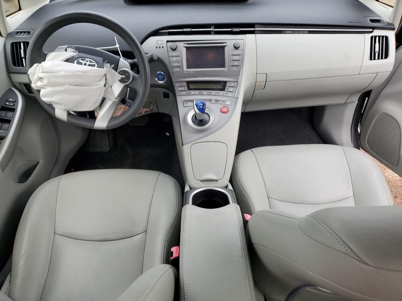 2013 TOYOTA PRIUS photo 15