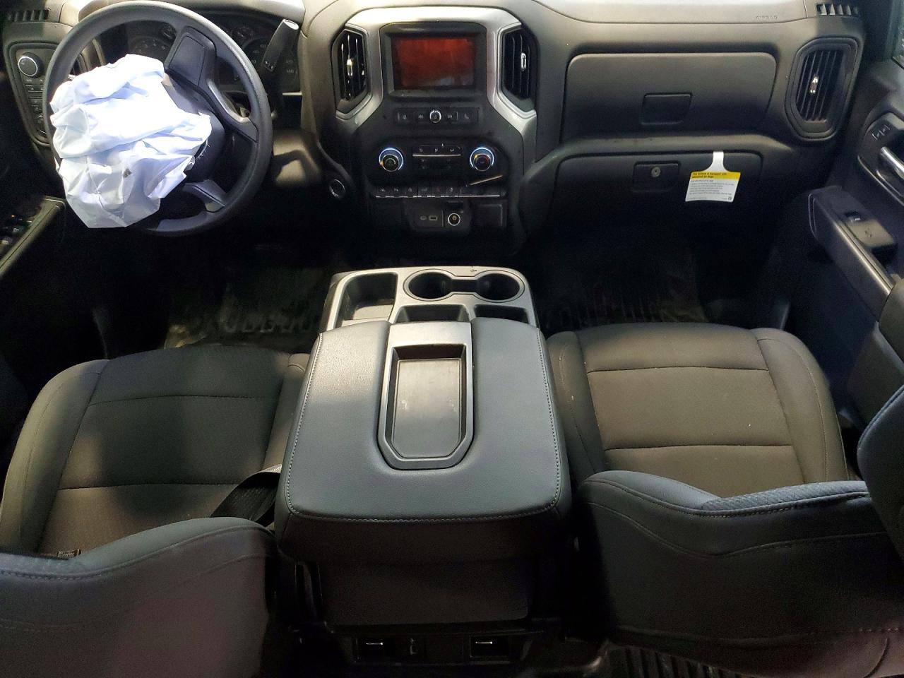 2024 CHEVROLET SILVERADO K1500 photo 15