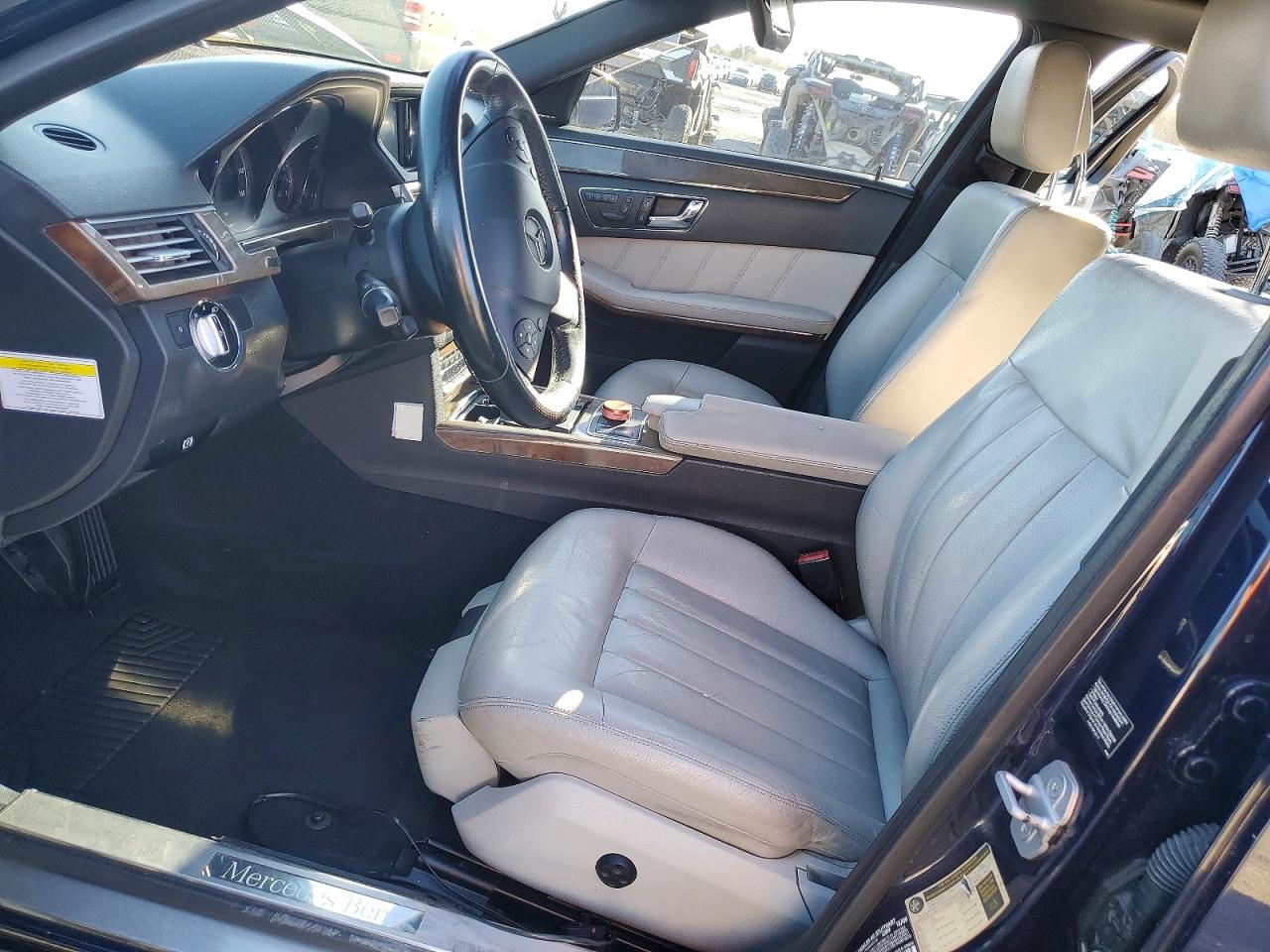 2010 MERCEDES-BENZ E 350 photo 13