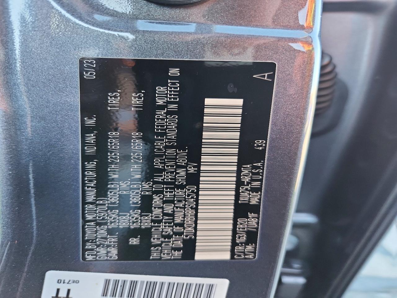 2023 TOYOTA HIGHLANDER XLE photo 13