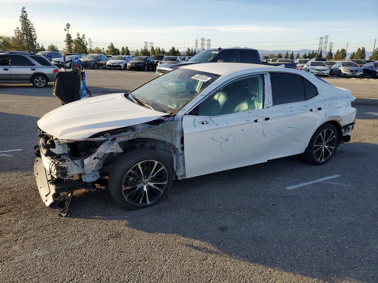 2020 TOYOTA CAMRY