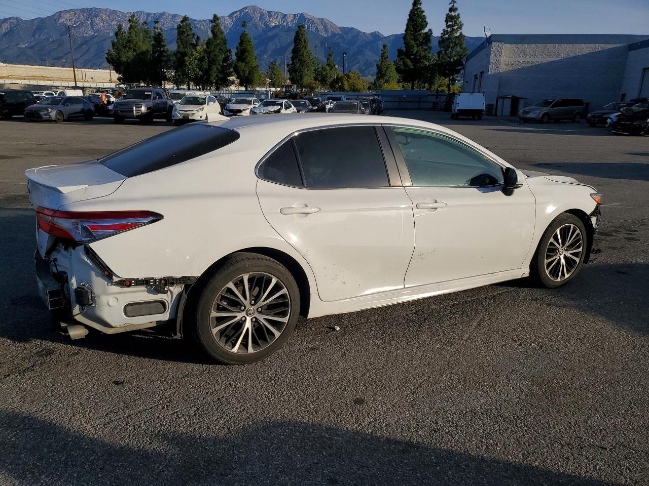 2020 TOYOTA CAMRY photo 7