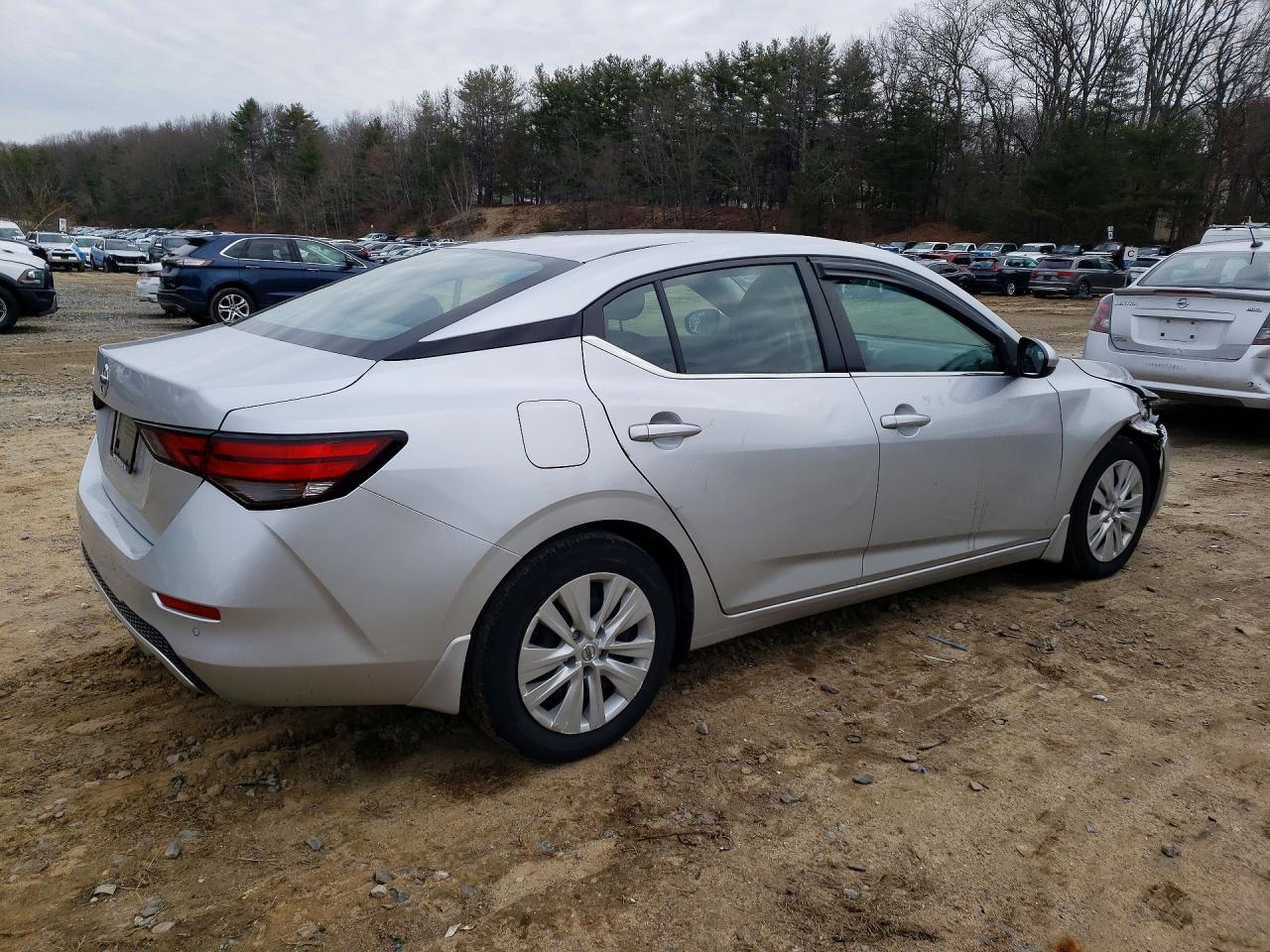 2022 NISSAN SENTRA S photo 3
