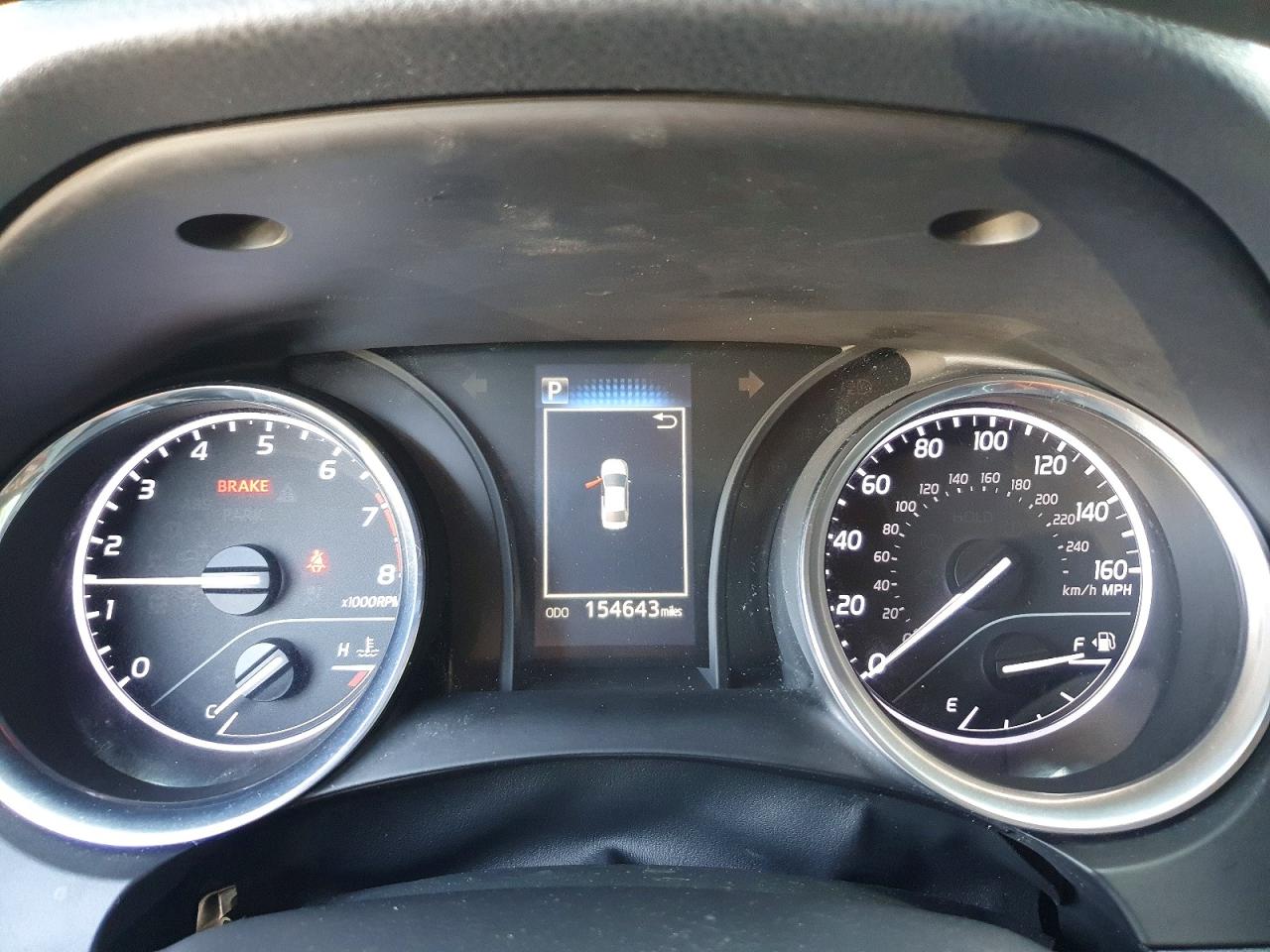 2019 TOYOTA CAMRY LE photo 9