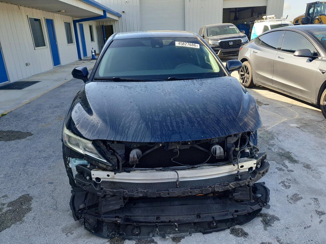 2019 TOYOTA CAMRY LE photo 5