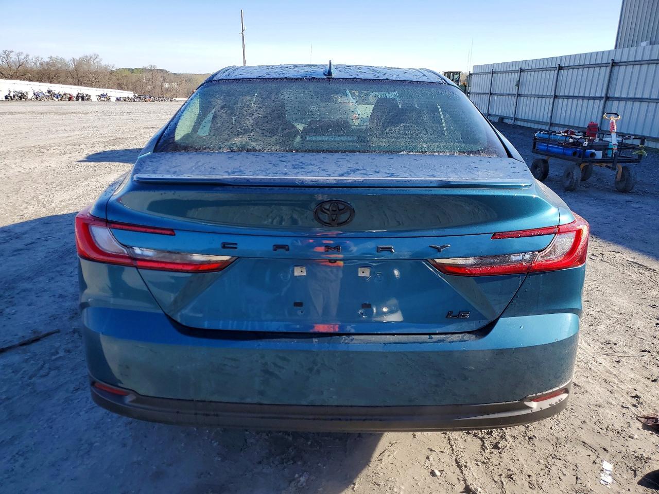 2025 TOYOTA CAMRY LE photo 16