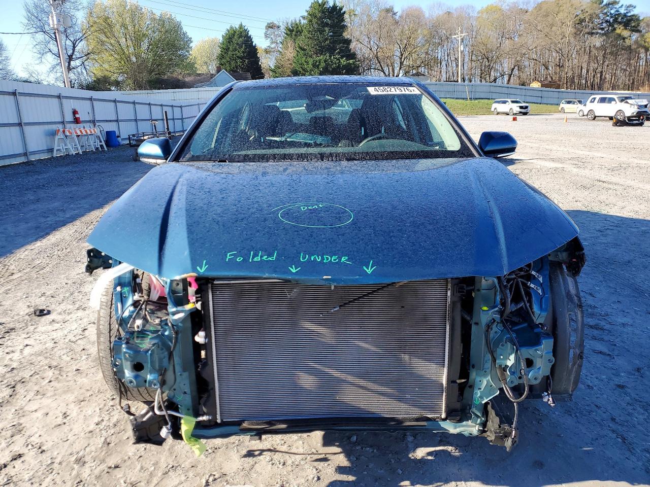2025 TOYOTA CAMRY LE photo 13