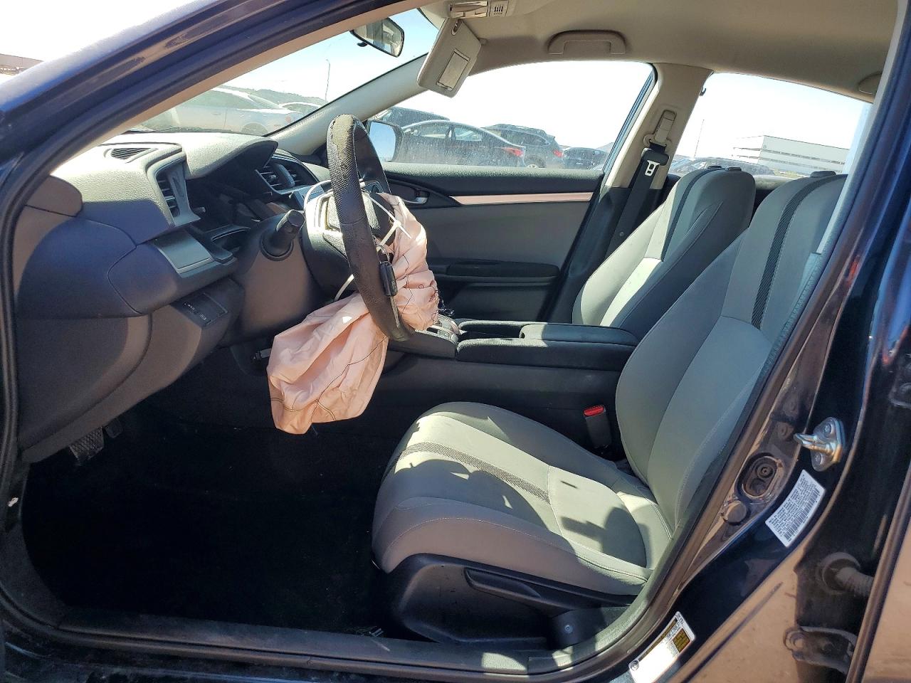 2016 HONDA CIVIC LX photo 19