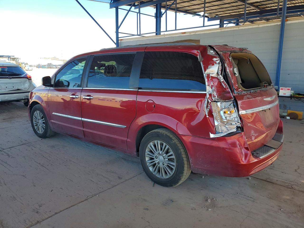 2015 CHRYSLER TOWN & COUNTRY TOURING L photo 4