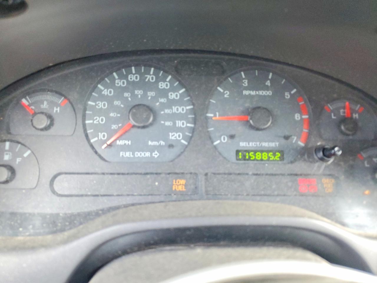 2003 FORD MUSTANG photo 25