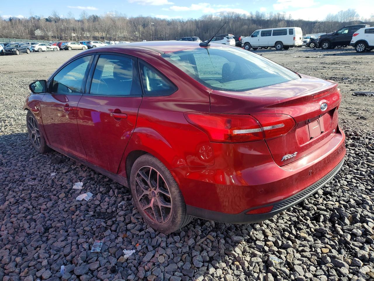 2017 FORD FOCUS SEL photo 2