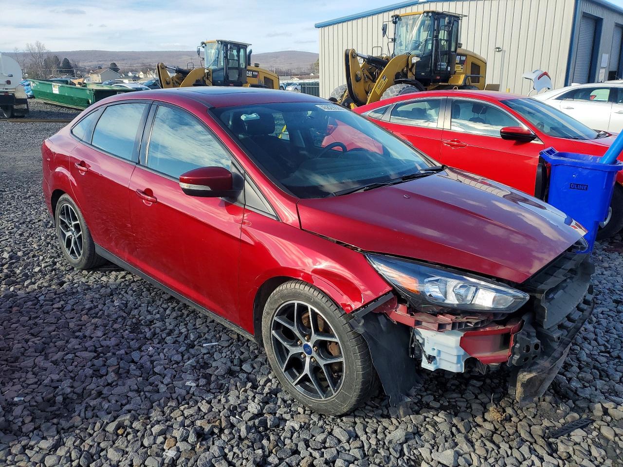 2017 FORD FOCUS SEL photo 4