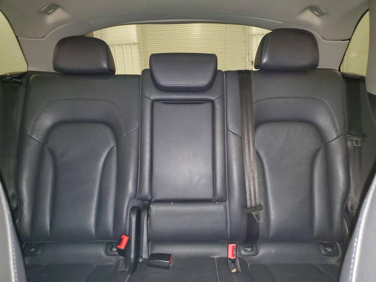2012 AUDI Q5 PREMIUM PLUS photo 28