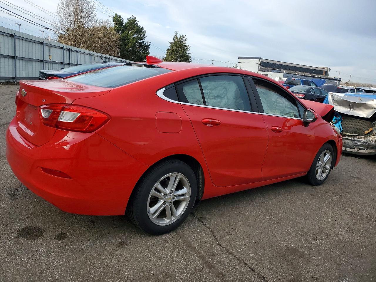 2016 CHEVROLET CRUZE LT photo 3