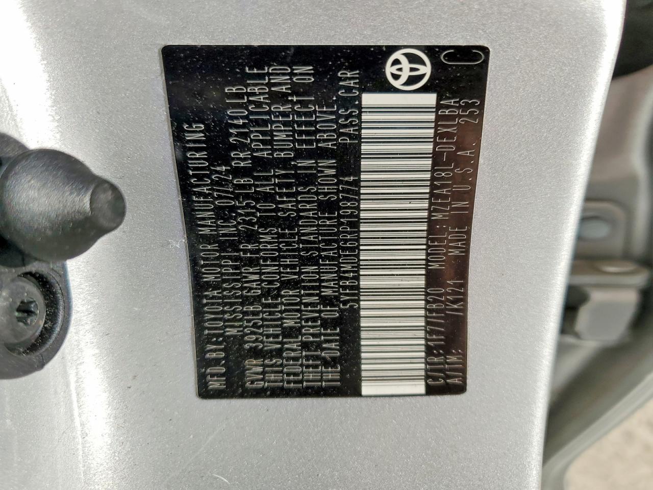 2024 TOYOTA COROLLA LE photo 37