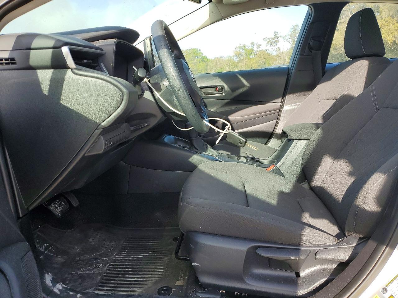 2024 TOYOTA COROLLA LE photo 19